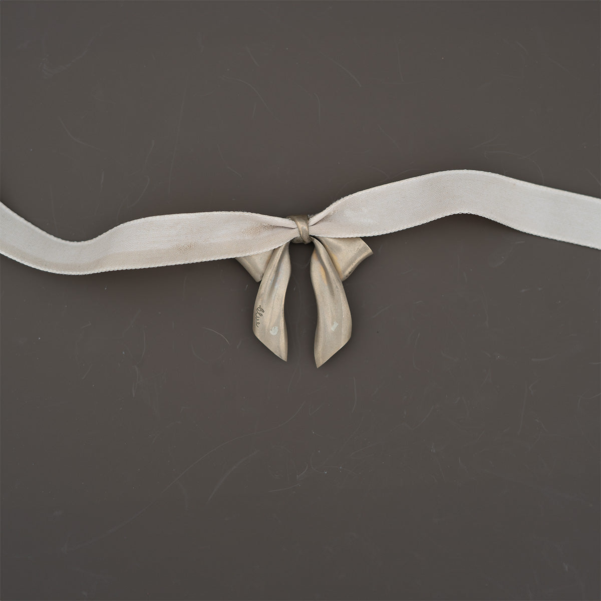 The Girl with the Gold Ribbon